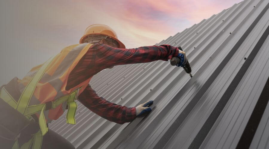 Professional gutter cleaning in Warren, AR